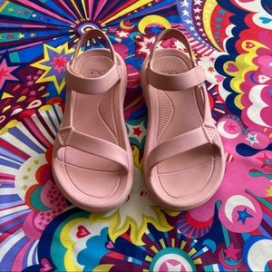 TEVA pink hurricane sandals